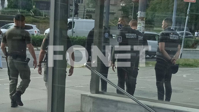 Tenkove čuvaju privatnici