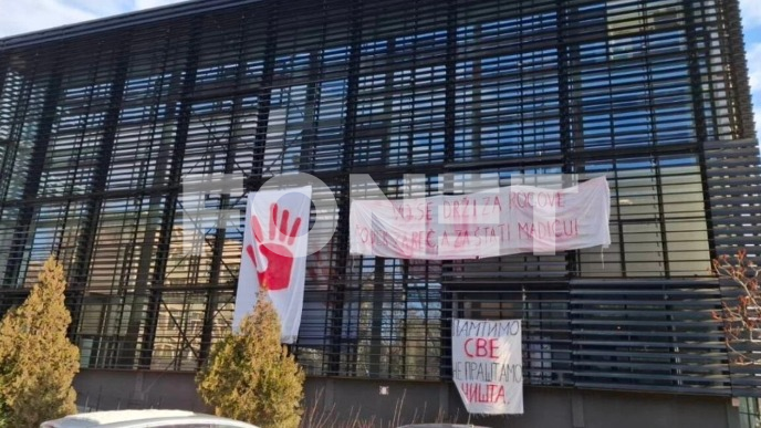 Vratiti stvari studentima