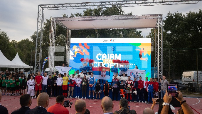 Tri dana sporta na Adi