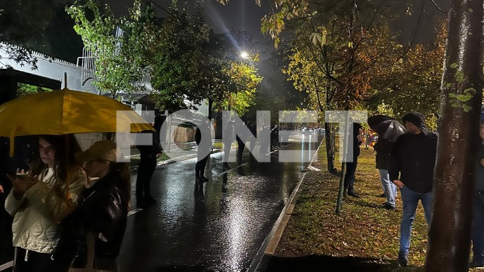 Kraj protesta ispred Ambasade