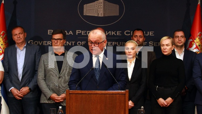 Vesić u kućnom pritvoru
