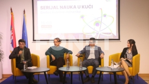 Kvantna mehanika je dobra teorija 