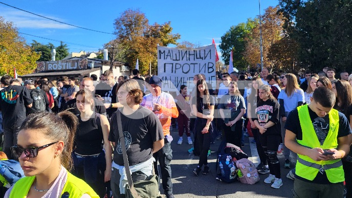 Tišina ispred VZŠ u Zemunu