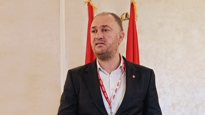 Monstruoznost "Ćacilenda"