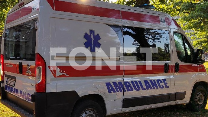 Udario devojčicu autom