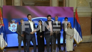 Vučić usamljen u Briselu