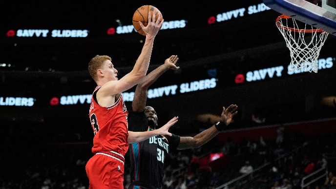 Detroit - Čikago 124:113