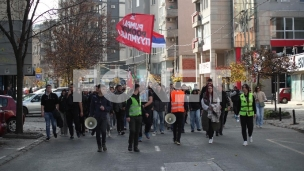 Maturanti blokirali stanicu