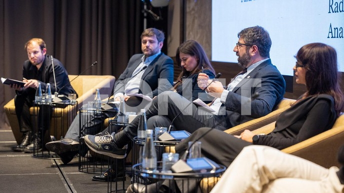 Smena atoritrne vlasti