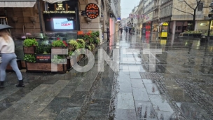 Oblačno sa slabom kišom