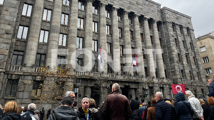 Protest pred Ustavnim sudom