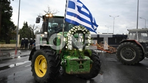 Blokiran aerodrom i putevi