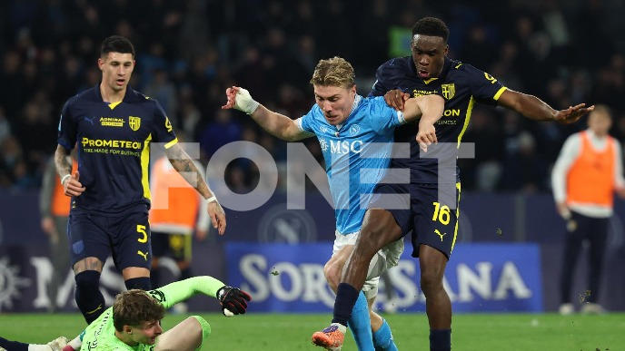 Bez golova u Napulju