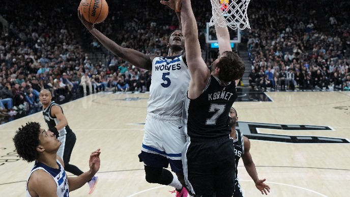 San Antonio - Minesota 126:123