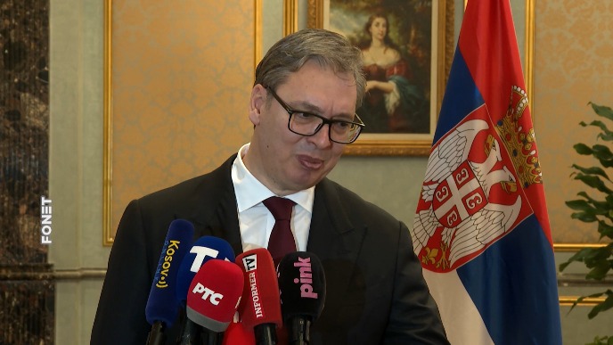 Da se sakrijemo ispod kamena