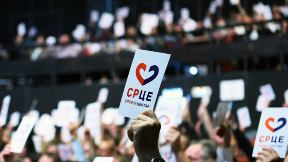 Nedostojne poruke Vučića