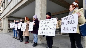 Pravda je umrla, istina živi