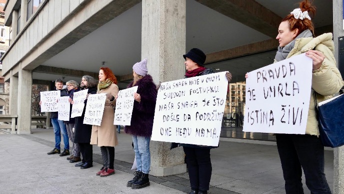 Pravda je umrla, istina živi