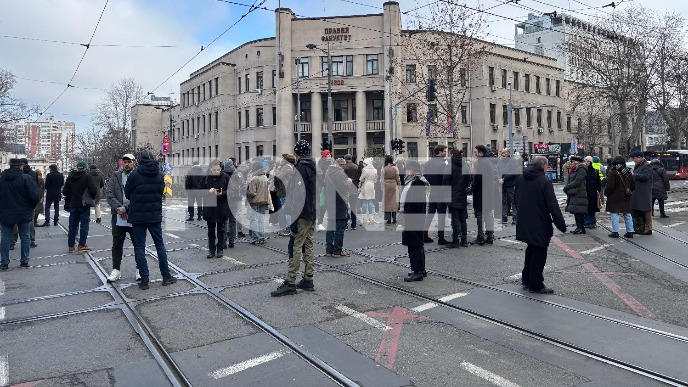 Tišina ispred Pravnog