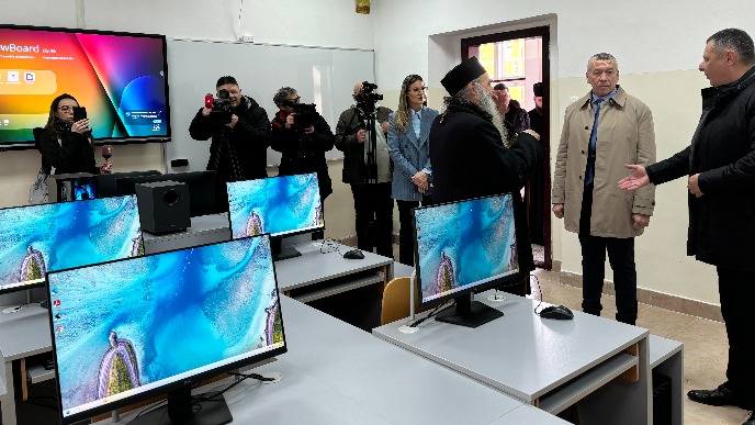 Opremljene učionice u domu