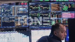 Zlato dostiglo 5.300 dolara 