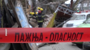 Srušio se deo napuštene kuće