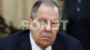 Patetična Makronova politika