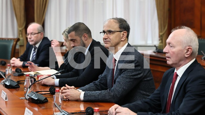 Čestitka Macuta Li Ćijangu