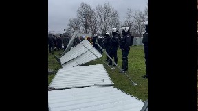 Srušena ograda kod parka Ušće