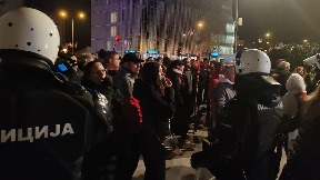 Policija propustila batinaše