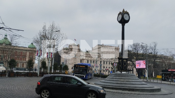 Novi sat na Trgu Republike