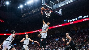 San Antonio - Toronto 110:107