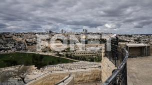 Potraga za 11 ljudi u sinagogi