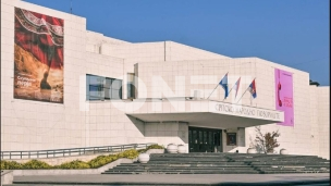 Nadstrešnica SNP nije pala