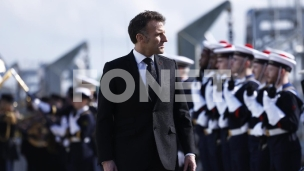 Makron šalje nosač aviona 