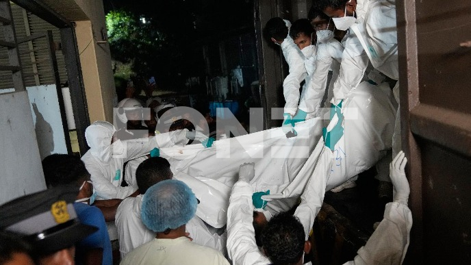 Poginula 104 mornara 