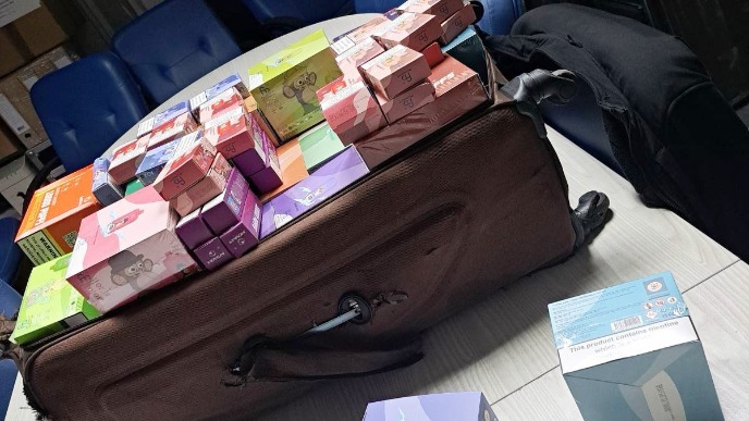 Nelegalne elektronske cigarete