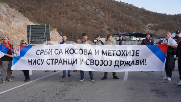 Blokiran prelaz Jarinje