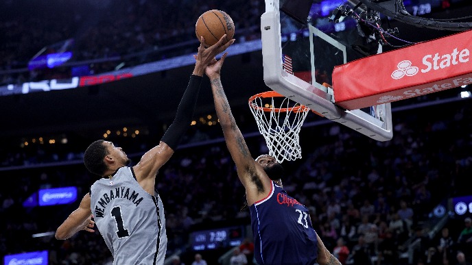 San Antonio - LA Klipers 119:115