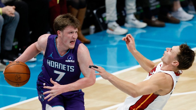 Šarlot - Majami 136:106