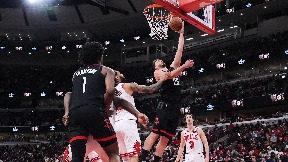 Čikago - Hjuston 132:124