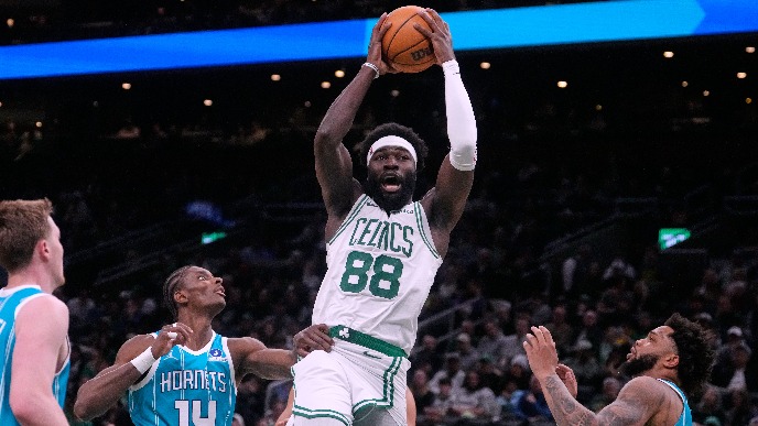 Boston - Šarlot 113:102