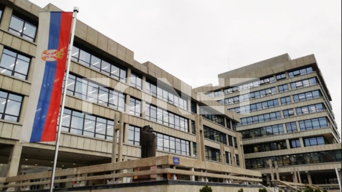 Optužen za pucnjavu i požar