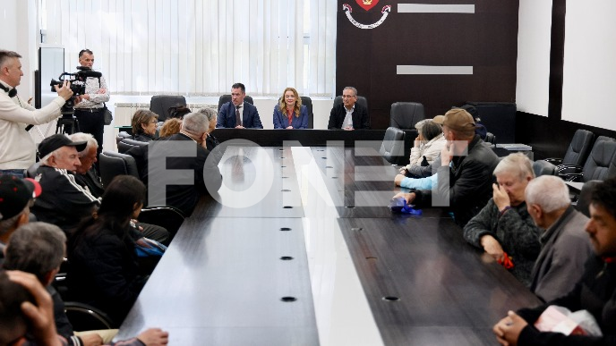 Paketi i ogrev za izbeglice 