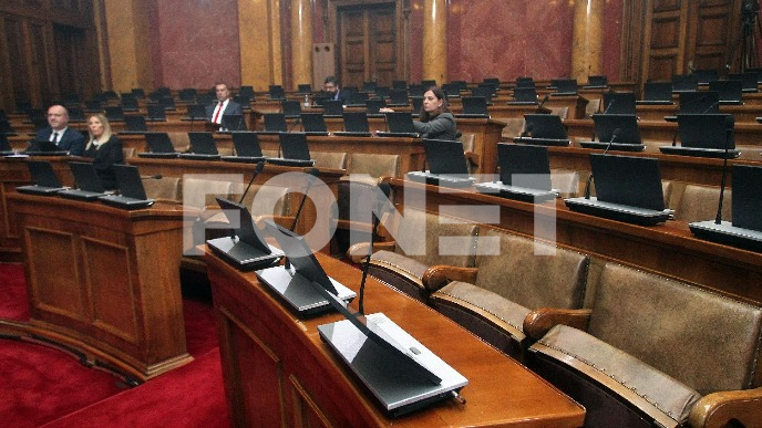 Opozicija: Sednica je farsa