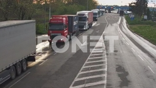 Višesatna čekanja na granici