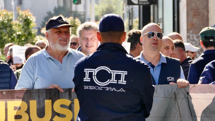 Protest ispred Skupštine grada