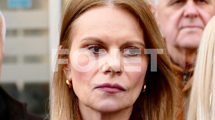 Kasne a dobijaju milione 