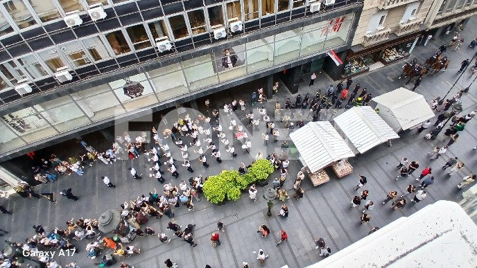 Defile konjanika i Orkestra