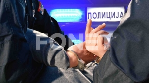 Uhapšeni zbog bacanja bombe